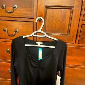 Black Petite Medium Nine Britton Haikou Long Sleeve Knit Top.